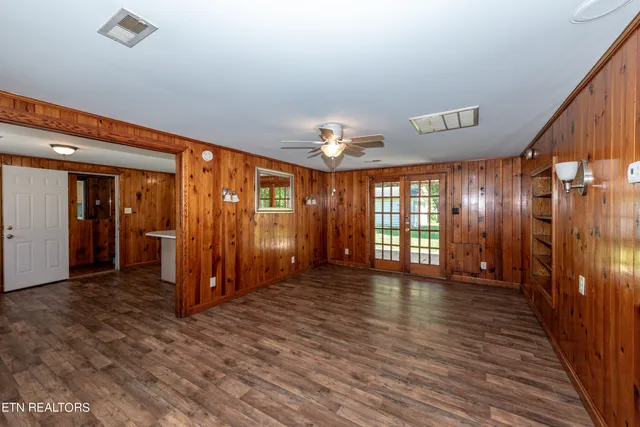 $574,900 | 8121 West Old Highway 73, Townsend, TN 37882