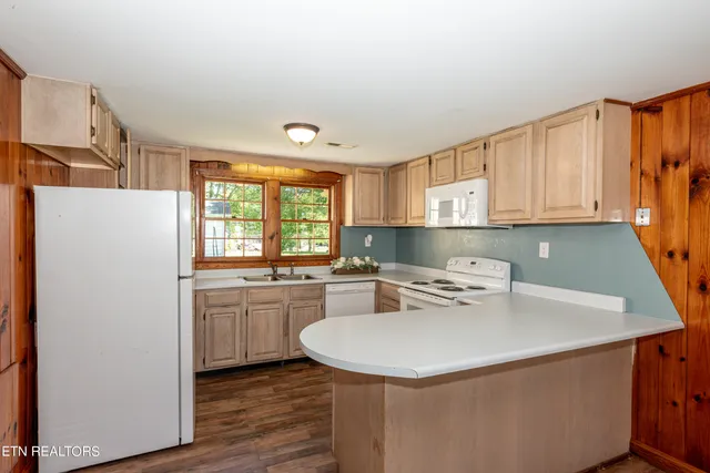 $574,900 | 8121 West Old Highway 73, Townsend, TN 37882