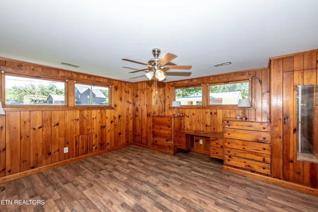 $574,900 | 8121 West Old Highway 73, Townsend, TN 37882