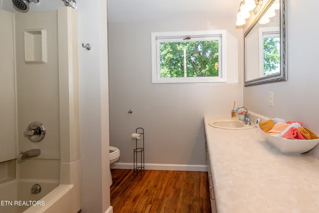 $574,900 | 8121 West Old Highway 73, Townsend, TN 37882