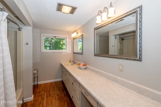 $574,900 | 8121 West Old Highway 73, Townsend, TN 37882