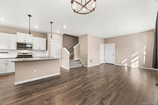 $439,900 | 719 North Quatar Court, Aurora, CO 80018