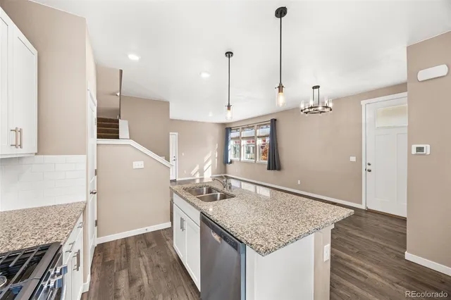 $439,900 | 719 North Quatar Court, Aurora, CO 80018