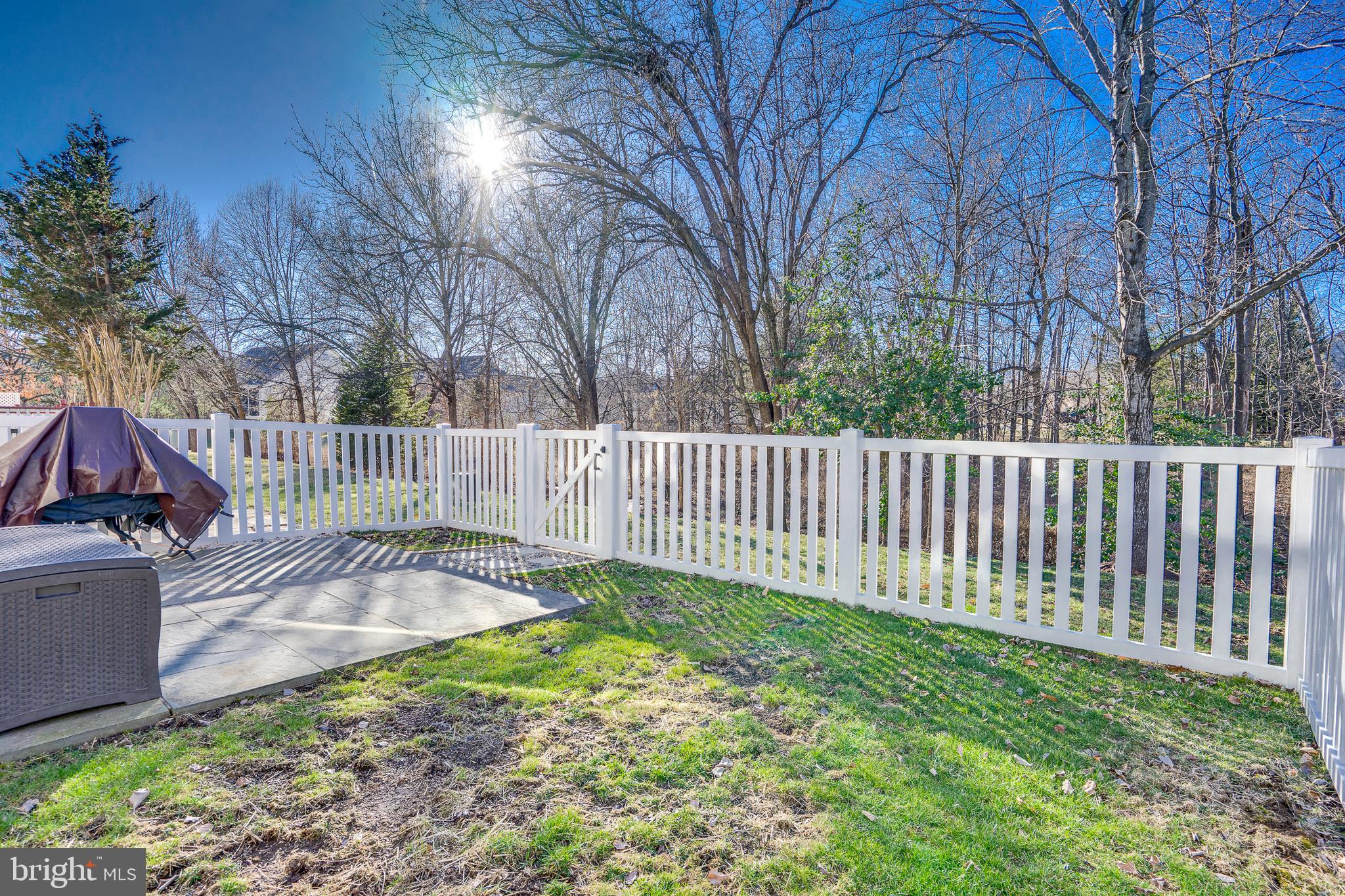 6902 Walnut Hill Drive Gainesville, VA 20155 - Photo 28 of 41 a view of a backyard with a small garden