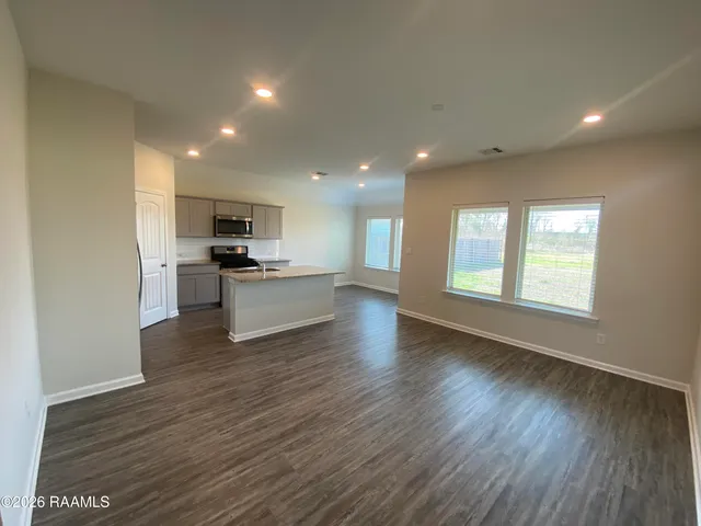 $1,800 | 15819 Olive Grove Drive, Zachary, LA 70791