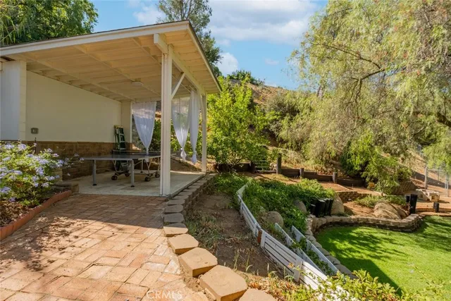 $1,200,000 | 9530 Wheatland Avenue, Shadow Hills, CA 91040