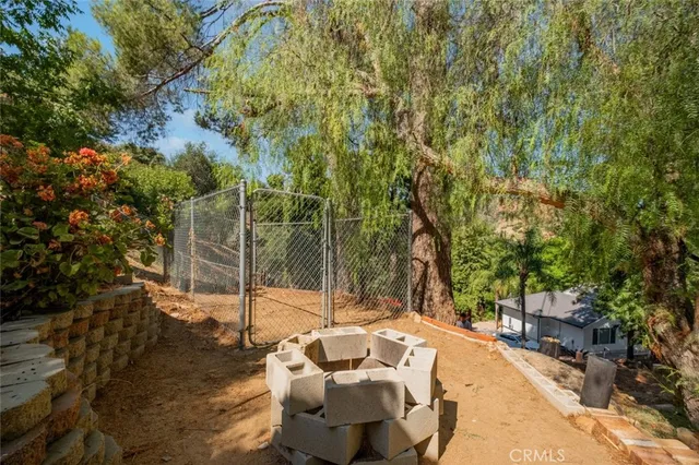 $1,200,000 | 9530 Wheatland Avenue, Shadow Hills, CA 91040