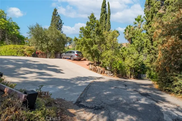 $1,200,000 | 9530 Wheatland Avenue, Shadow Hills, CA 91040