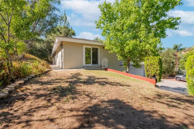 $1,200,000 | 9530 Wheatland Avenue, Shadow Hills, CA 91040