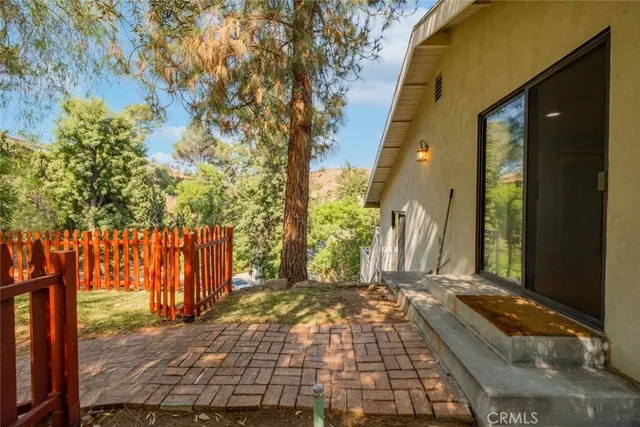 $1,200,000 | 9530 Wheatland Avenue, Shadow Hills, CA 91040