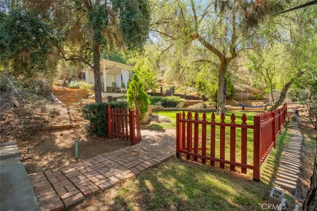 $1,200,000 | 9530 Wheatland Avenue, Shadow Hills, CA 91040