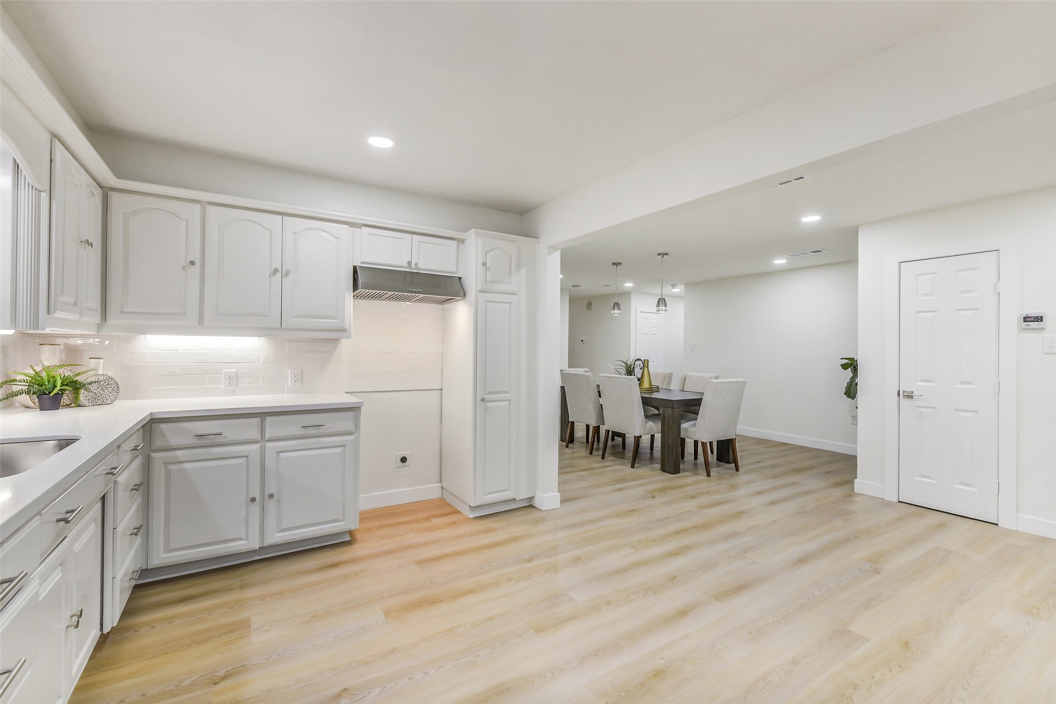 307 Meyer Street Alvin, TX 77511 - Photo 11 of 34