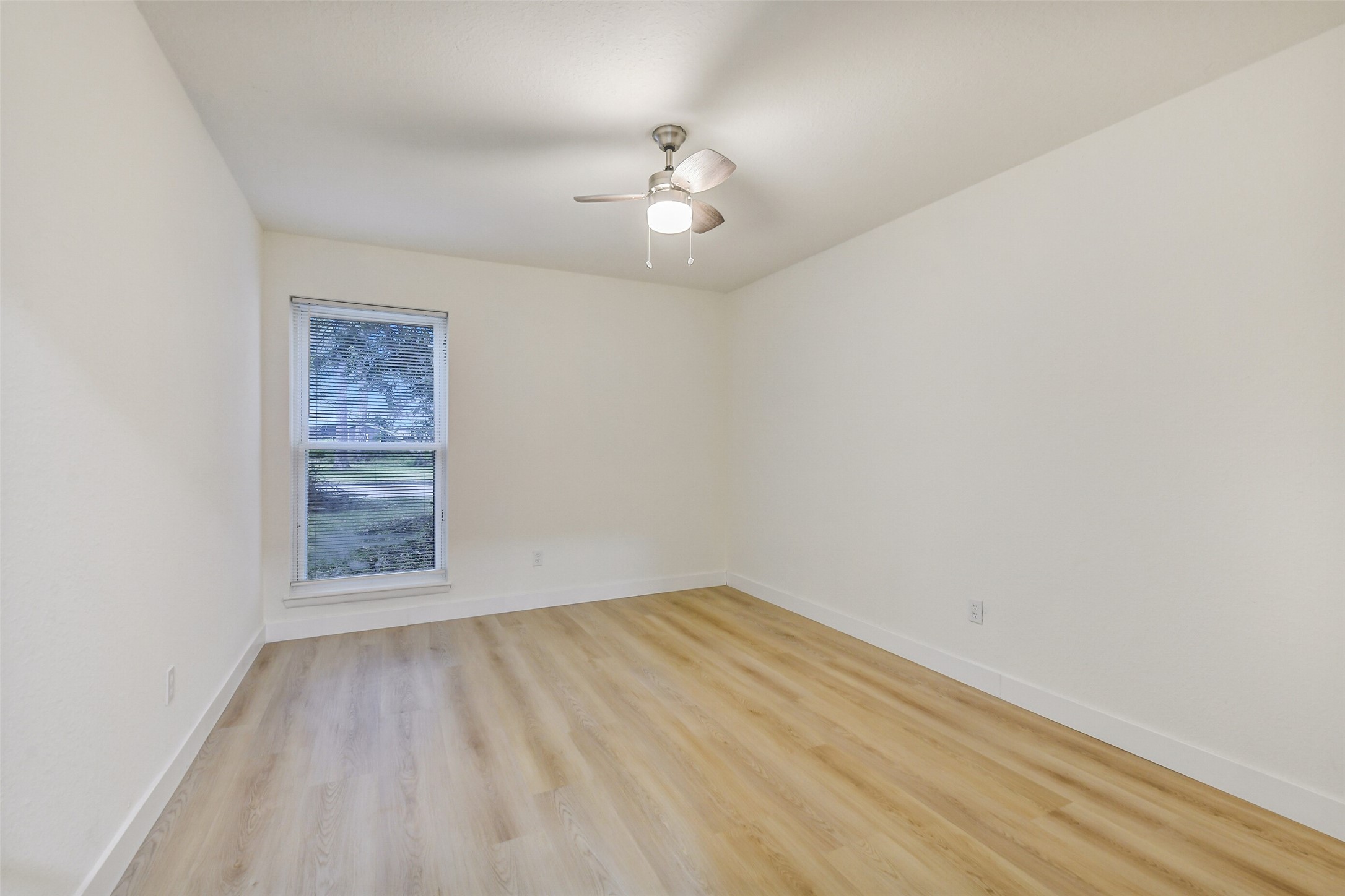 307 Meyer Street Alvin, TX 77511 - Photo 24 of 34