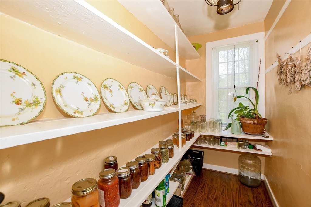 595 New Bedford Road Rochester, MA 02770 - Photo 15 of 37