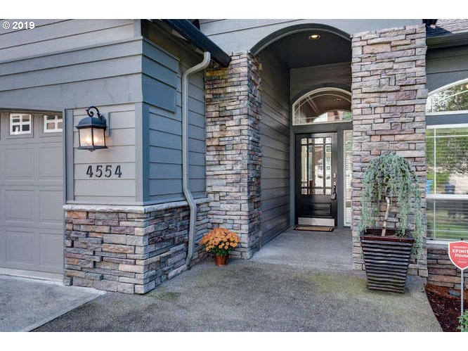 4554 Northwest 11th Circle Camas, WA 98607 - Photo 2 of 32