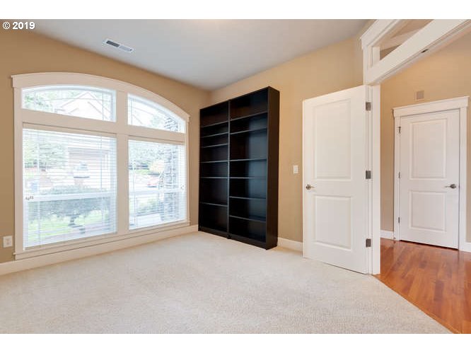 4554 Northwest 11th Circle Camas, WA 98607 - Photo 13 of 32