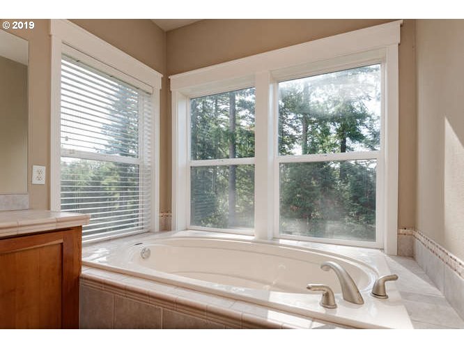 4554 Northwest 11th Circle Camas, WA 98607 - Photo 16 of 32