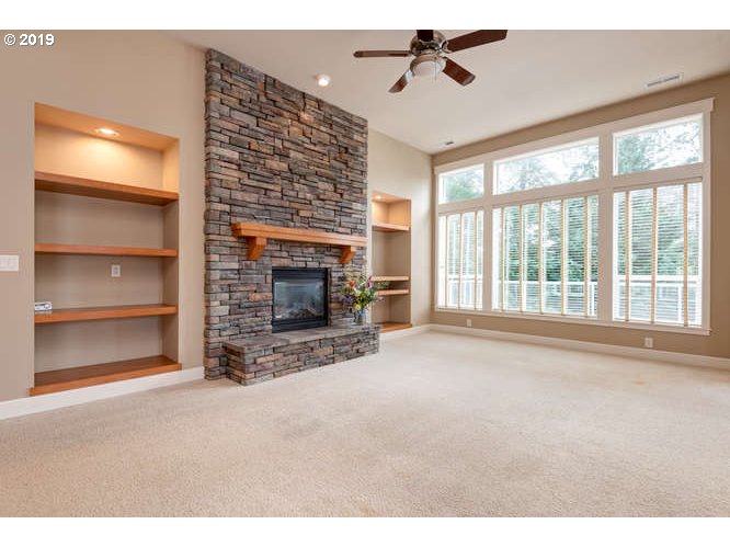 4554 Northwest 11th Circle Camas, WA 98607 - Photo 3 of 32