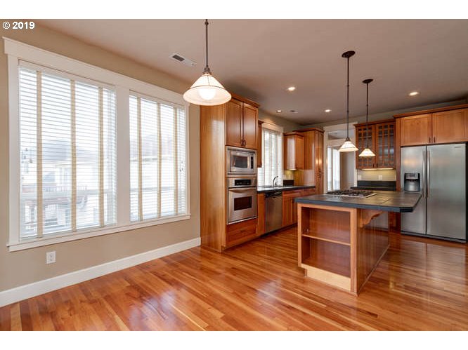 4554 Northwest 11th Circle Camas, WA 98607 - Photo 6 of 32