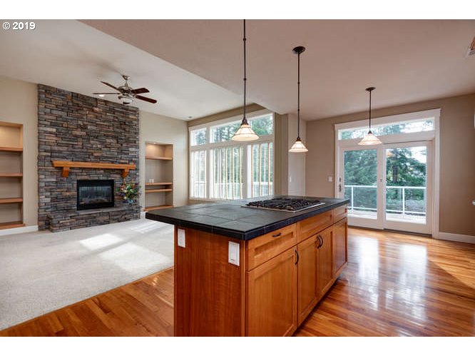 4554 Northwest 11th Circle Camas, WA 98607 - Photo 9 of 32