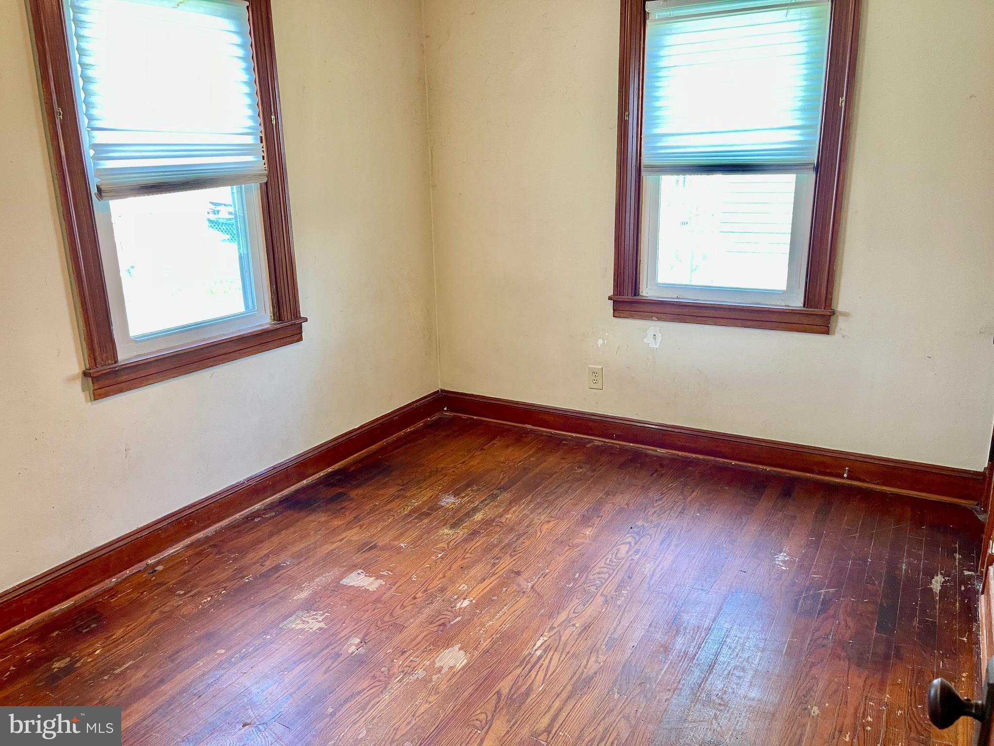 10 Avenal Road Baltimore, MD 21221 - Photo 12 of 24 First Floor Bedroom