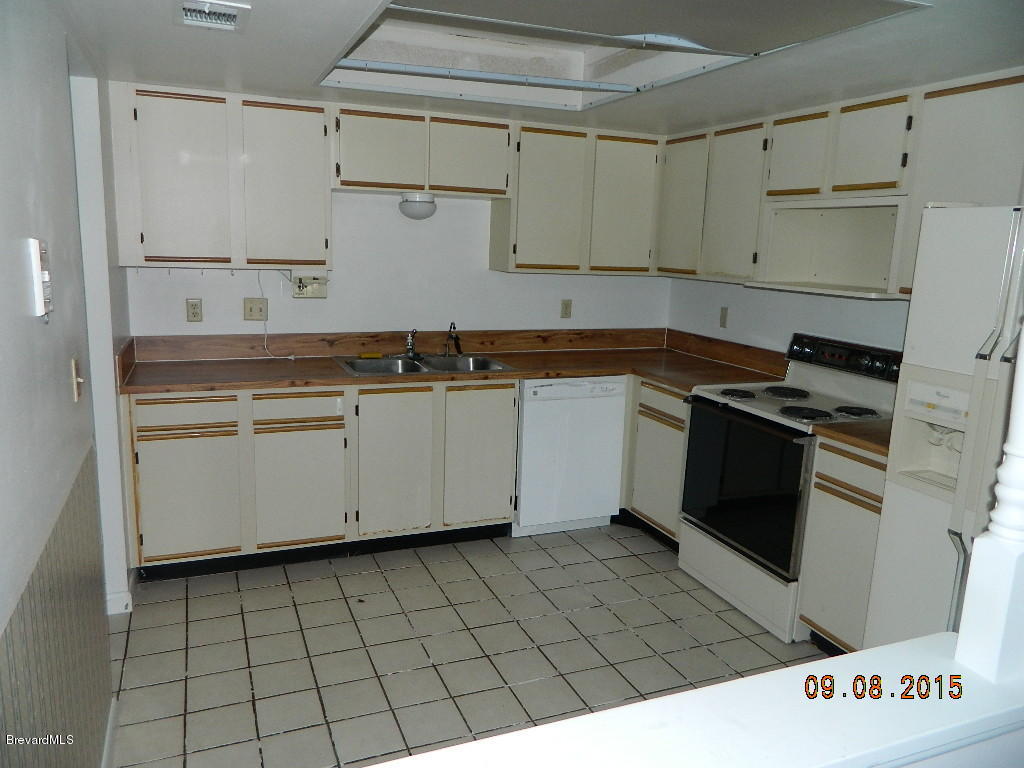 3213 Murrell Road, Unit 206 Rockledge, FL 32955 - Photo 5 of 13 dscn6585