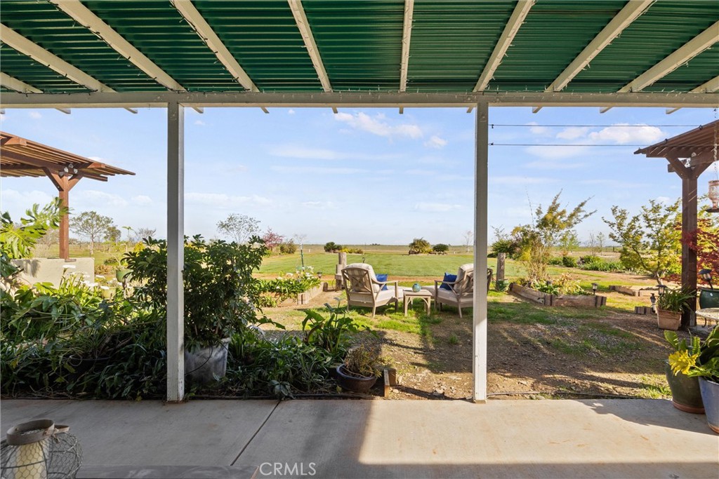 19350 Timbercove Drive Corning, CA 96021 - Photo 35 of 60 Covered patio