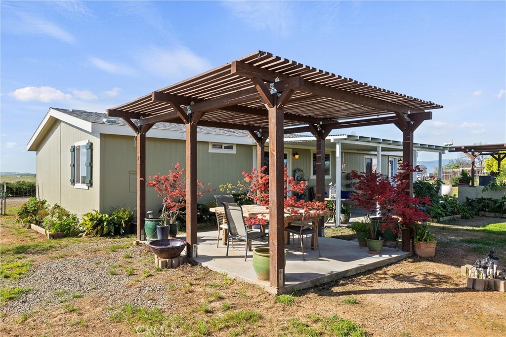 19350 Timbercove Drive Corning, CA 96021 - Photo 39 of 60 a view of a house