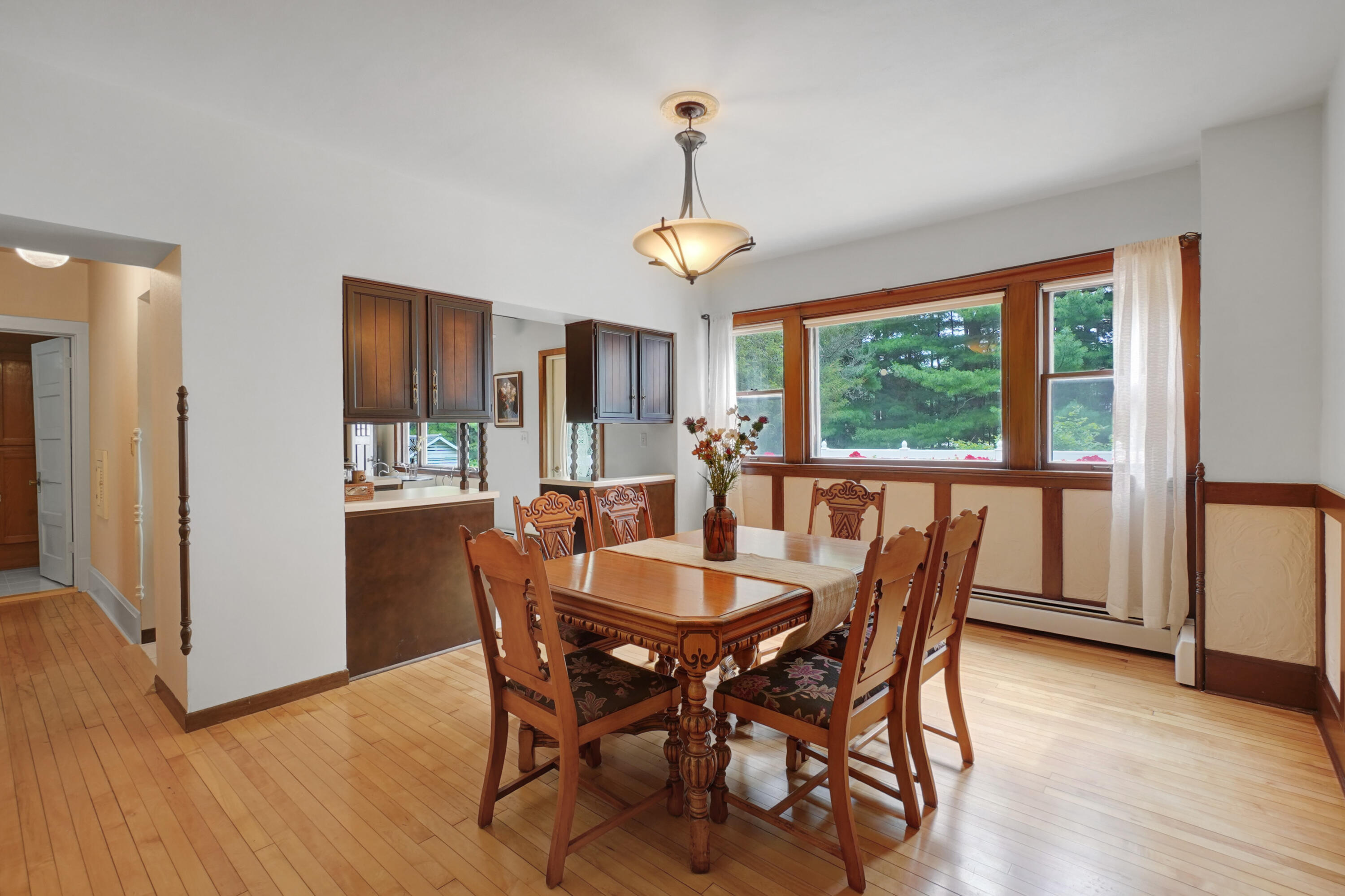 156 Felix Street Wales, WI 53183 - Photo 7 of 39 Dining Room