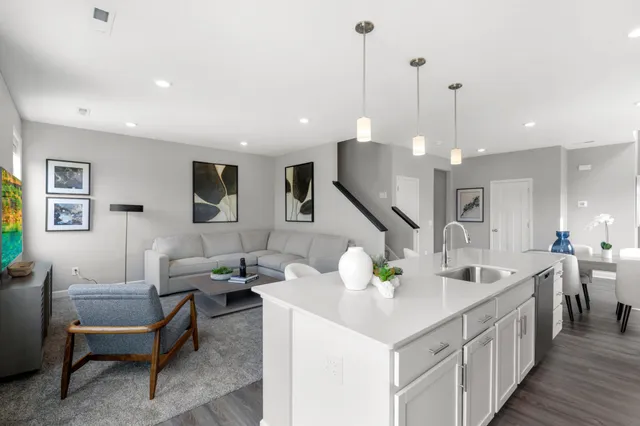 $2,995 | 9365 4th St Lane North, Lake Elmo, MN 55042