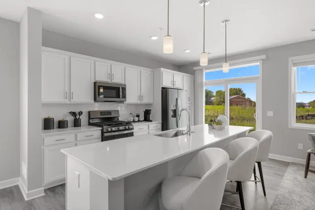 $2,995 | 9365 4th St Lane North, Lake Elmo, MN 55042