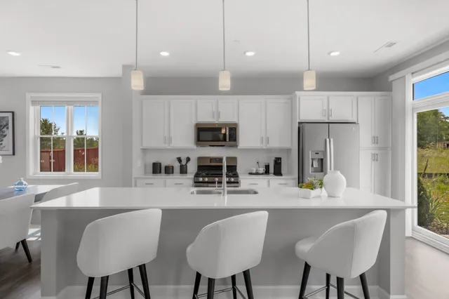 $2,995 | 9365 4th St Lane North, Lake Elmo, MN 55042