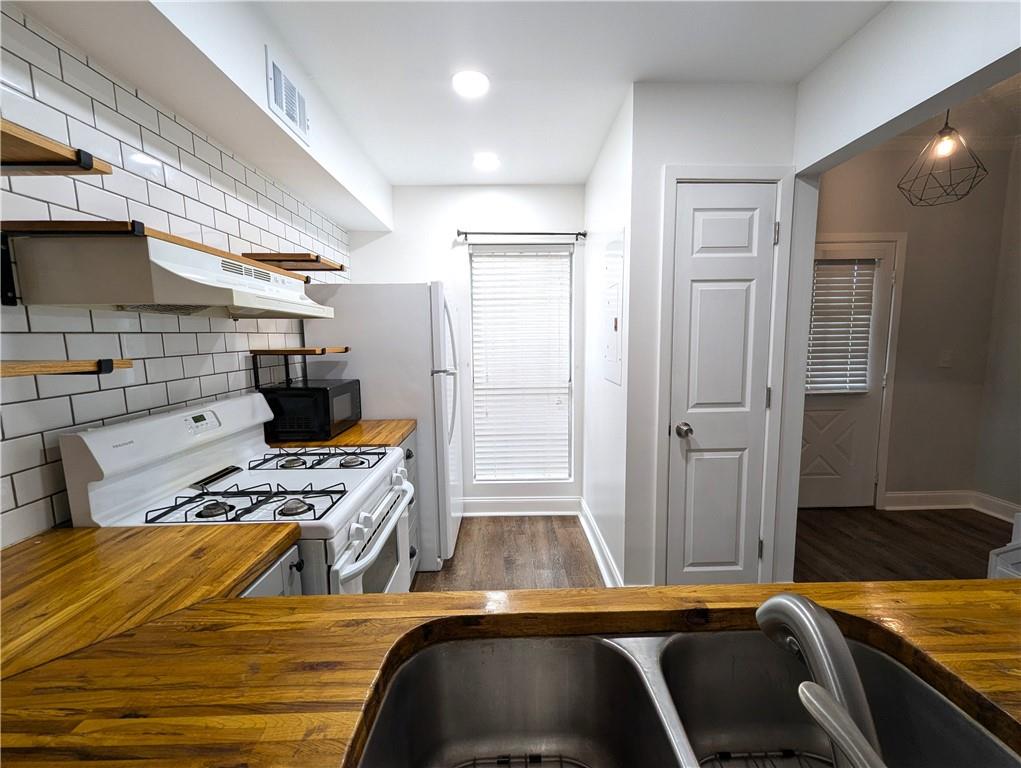 906 Wedgewood Way Sandy Springs, GA 30350 - Photo 9 of 26