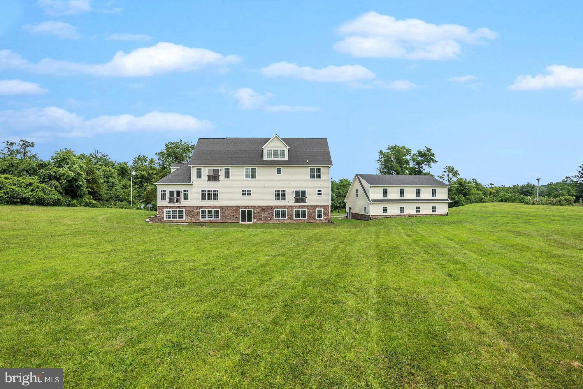 39991 Braddock Road Aldie, VA 20105 - Photo 2 of 30 Exterior (Rear)