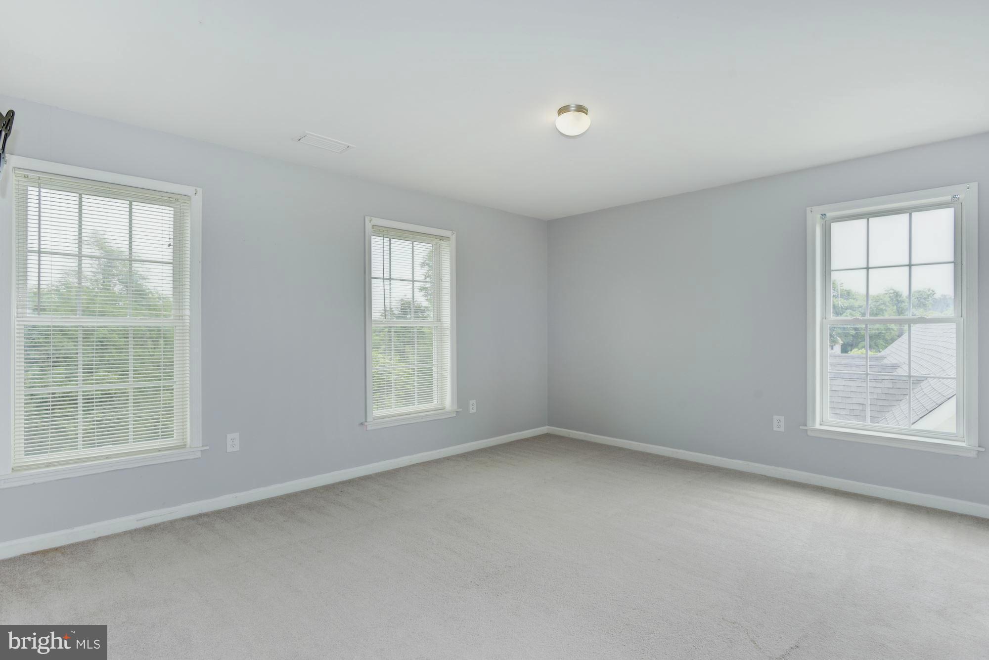 39991 Braddock Road Aldie, VA 20105 - Photo 21 of 30 Bedroom 3