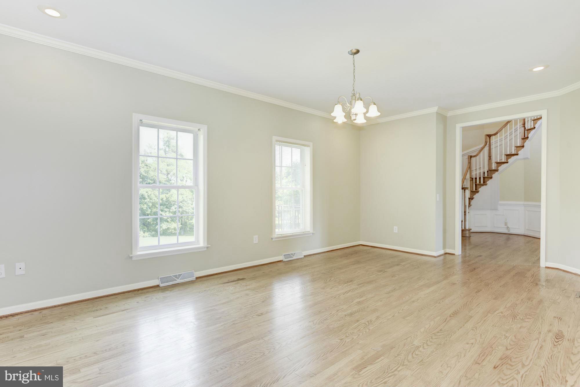 39991 Braddock Road Aldie, VA 20105 - Photo 7 of 30 Dining Room