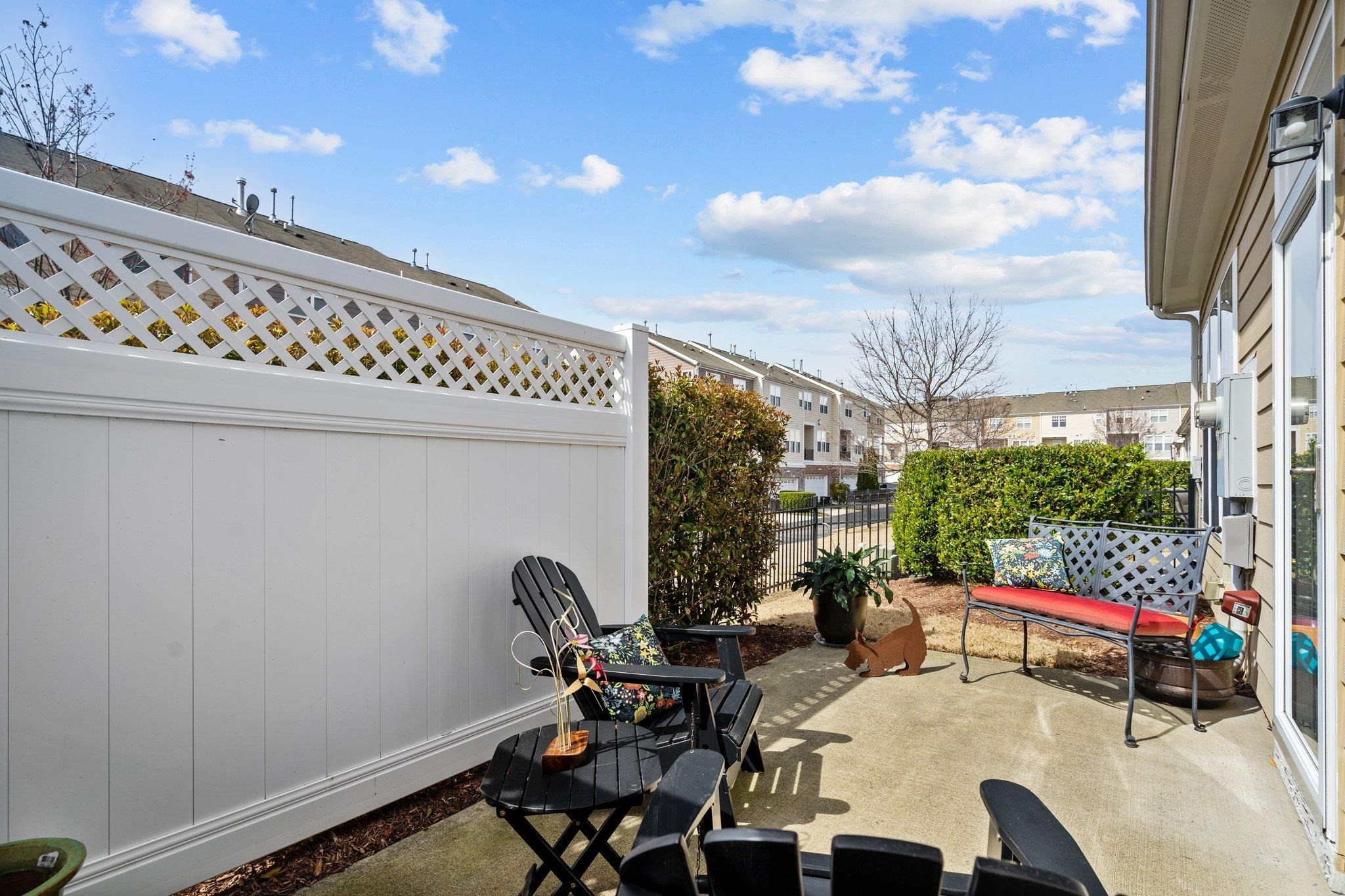 10109 Falls Meadow Court Raleigh, NC 27617 - Photo 30 of 37 a room with musical instruments