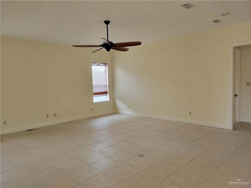 1605 Melissa Rae Drive Mission, TX 78572 - Photo 8 of 27 a view of empty room with windows