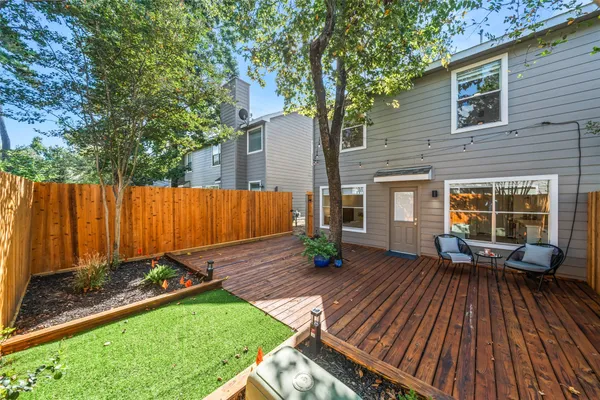 $2,750 | 258 Sentry Maple Place, The Woodlands, TX 77382