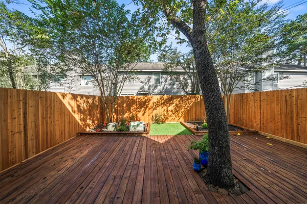 $2,750 | 258 Sentry Maple Place, The Woodlands, TX 77382