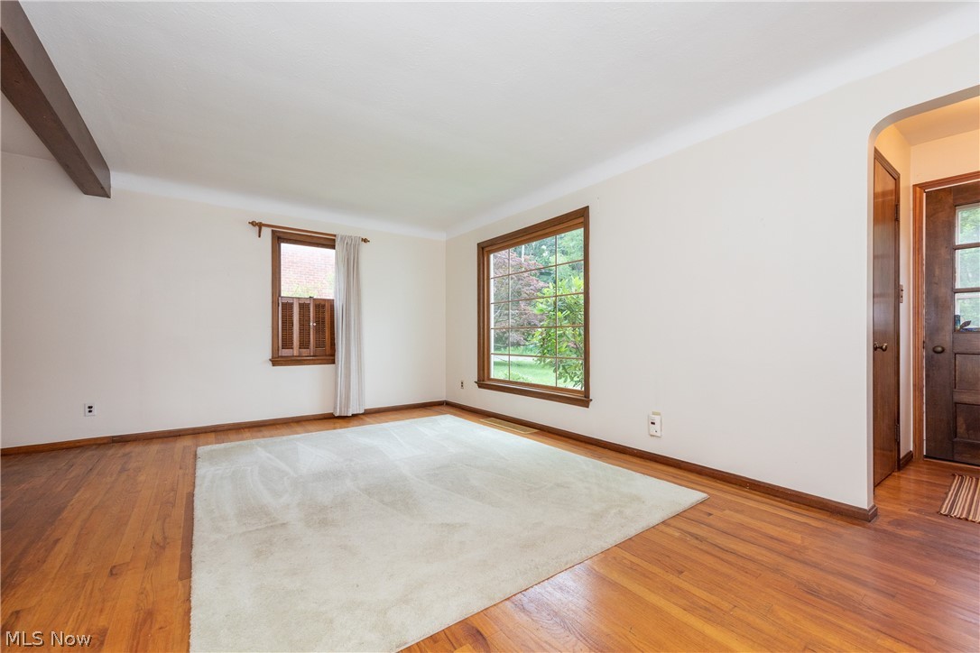 4589 East Berwald Road Cleveland, OH 44121 - Photo 5 of 26 Gallery Image 5