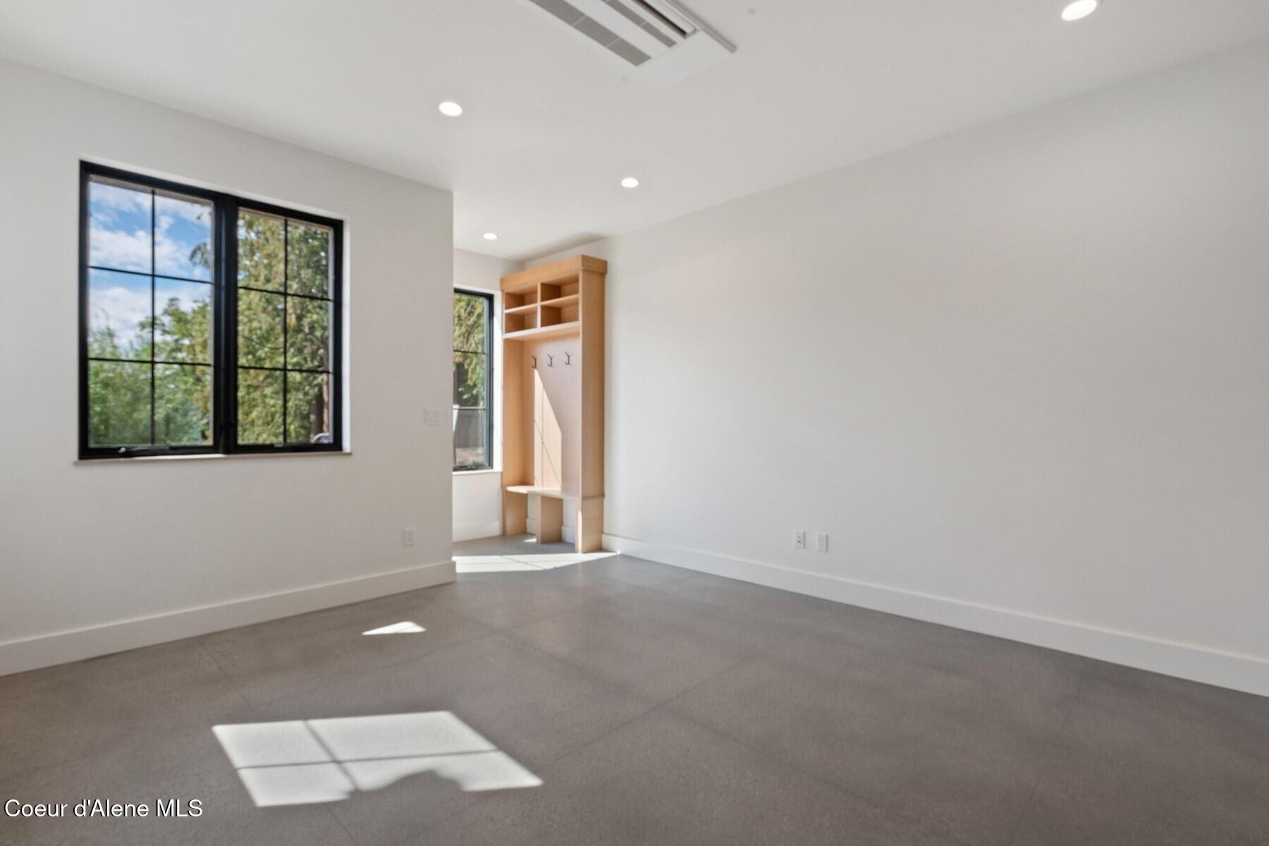 215 West Lake Street Sandpoint, ID 83864 - Photo 15 of 44 Living and Family Space