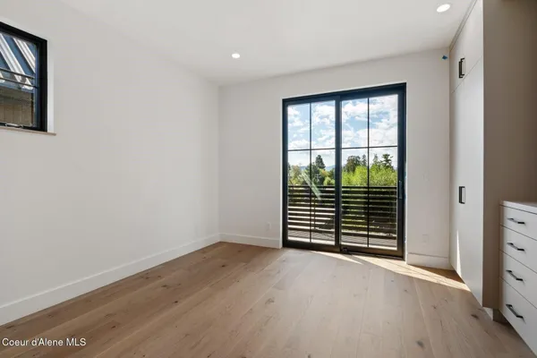 $855,000 | 215 West Lake Street, Sandpoint, ID 83864