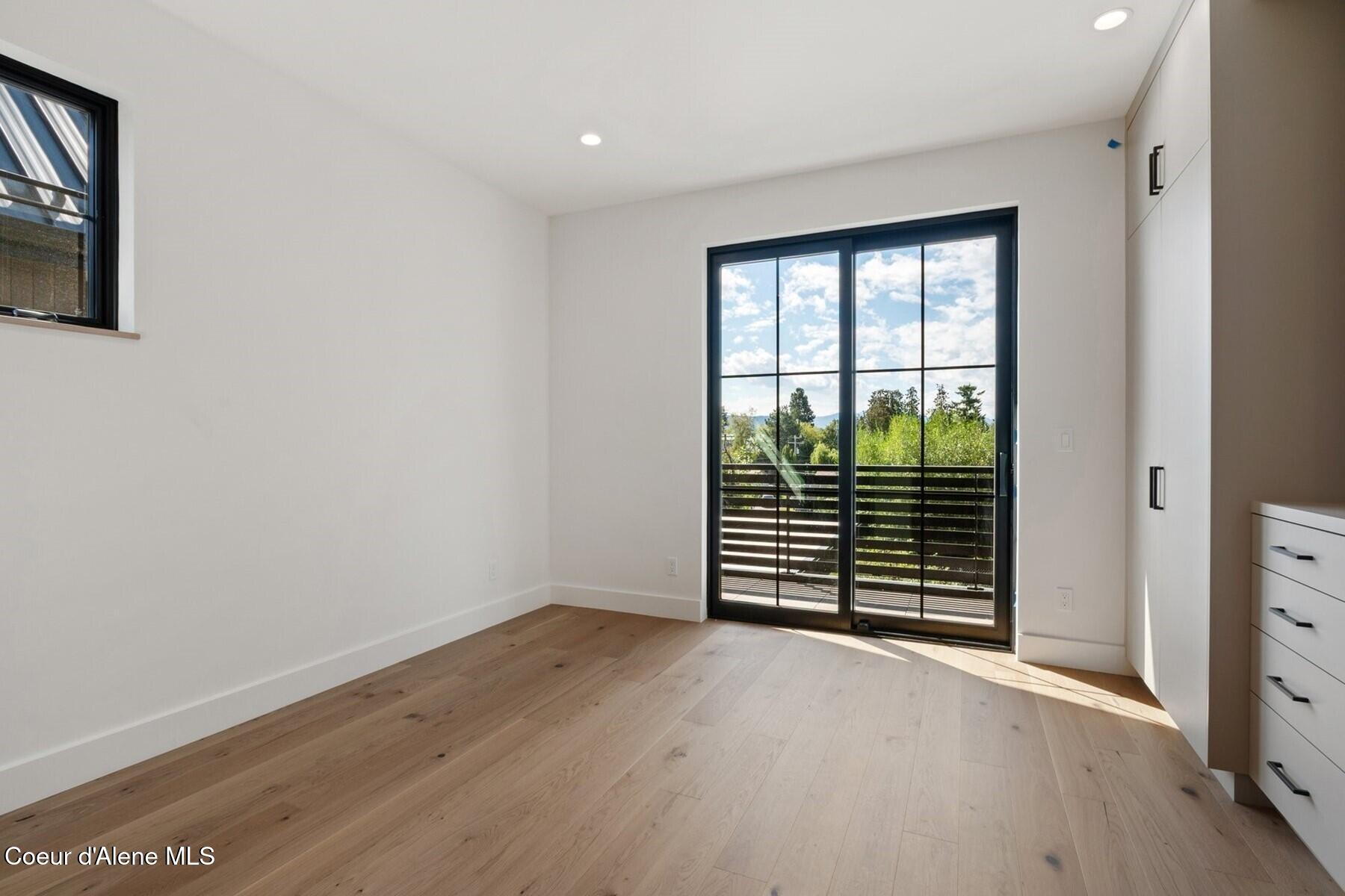 215 West Lake Street Sandpoint, ID 83864 - Photo 20 of 44 Primary Bedroom