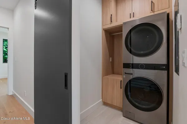 $855,000 | 215 West Lake Street, Sandpoint, ID 83864