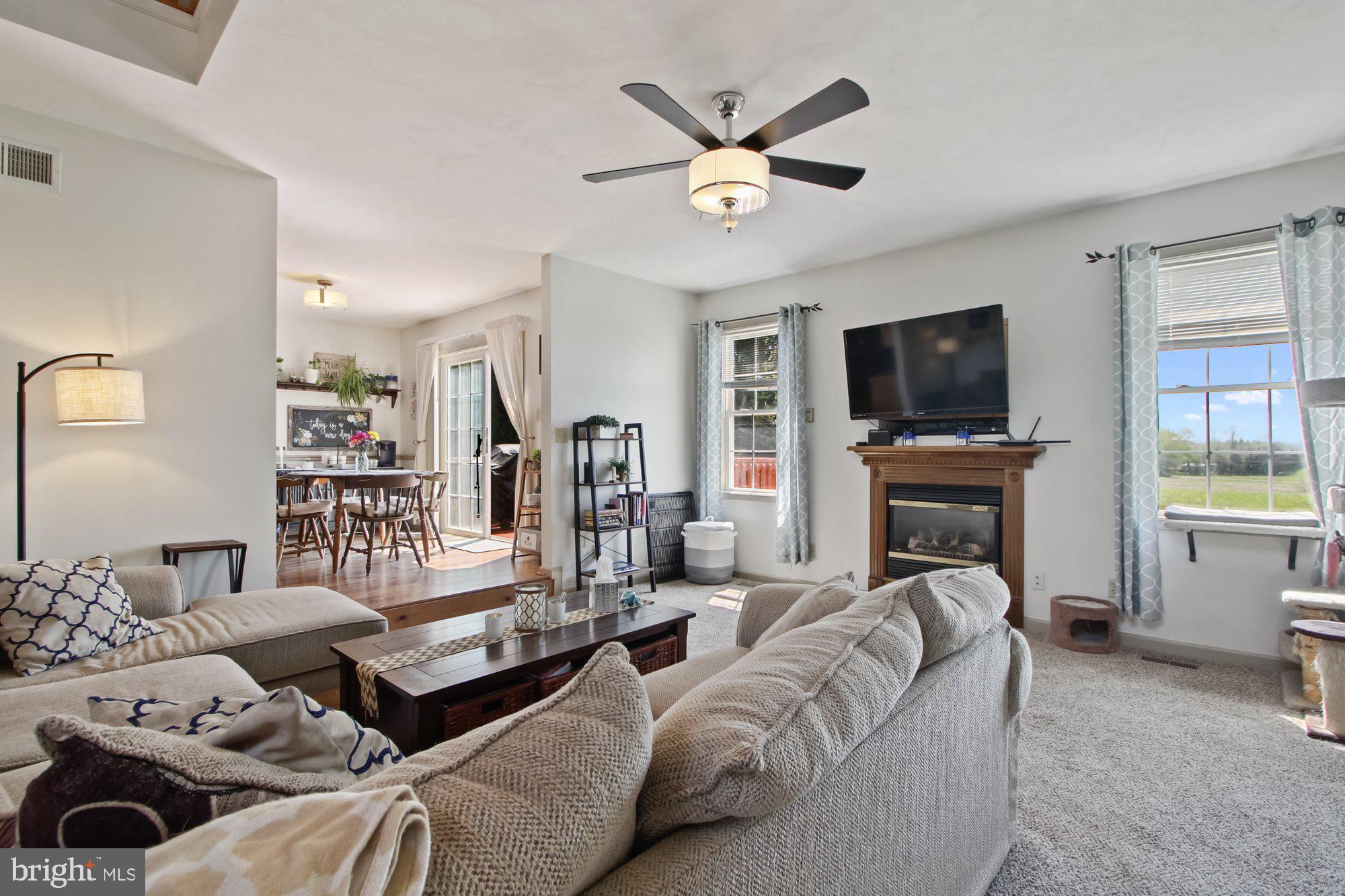 2185 Harney Road Littlestown, PA 17340 - Photo 5 of 28