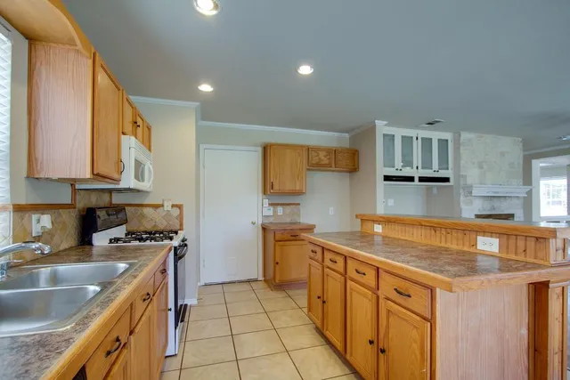 $2,400 | 9301 Bedford Lane, McKinney, TX 75071