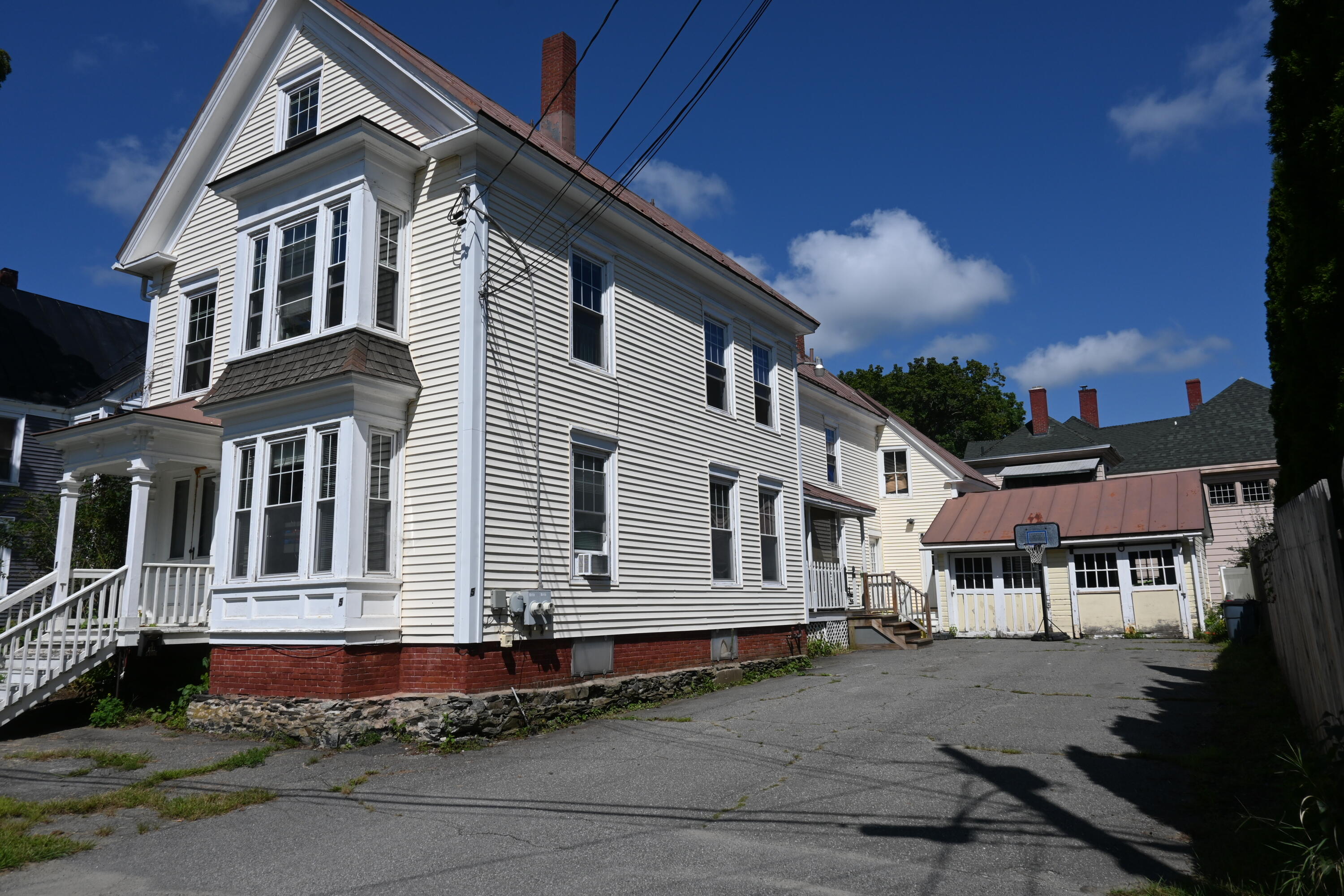 5 Lawrence Street Waterville, ME 04901 - Photo 2 of 27 1A