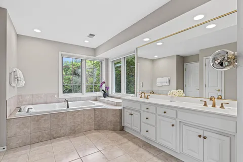 $1,425,000 | 6105 Wood Hill Lane, Independence, MN 55359