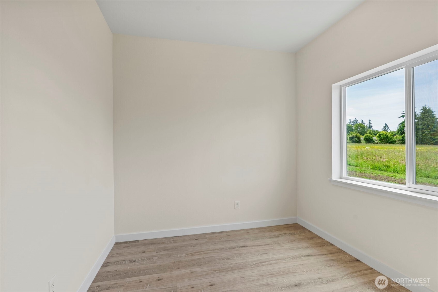 5 Anchor Wy Loop, Unit B Cathlamet, WA 98612 - Photo 14 of 23 Gallery Image 14